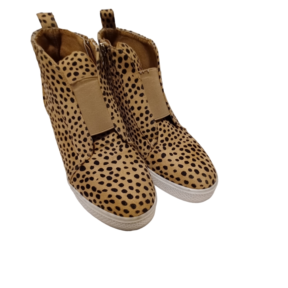 Ccocci size 7.5 hidden wedge leopard print sneakers "Breezy"